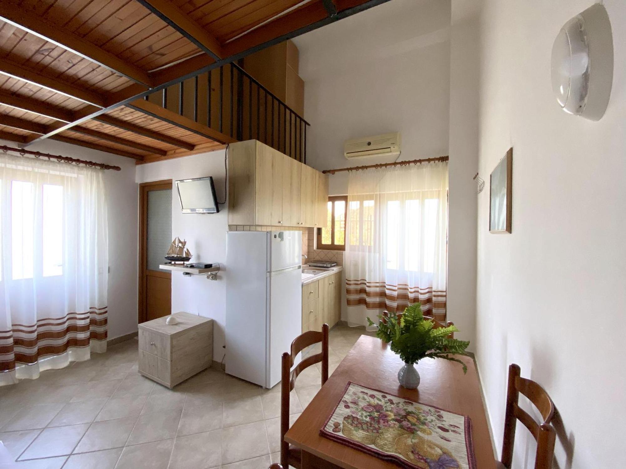 Flutura Apartments Vlorë Esterno foto