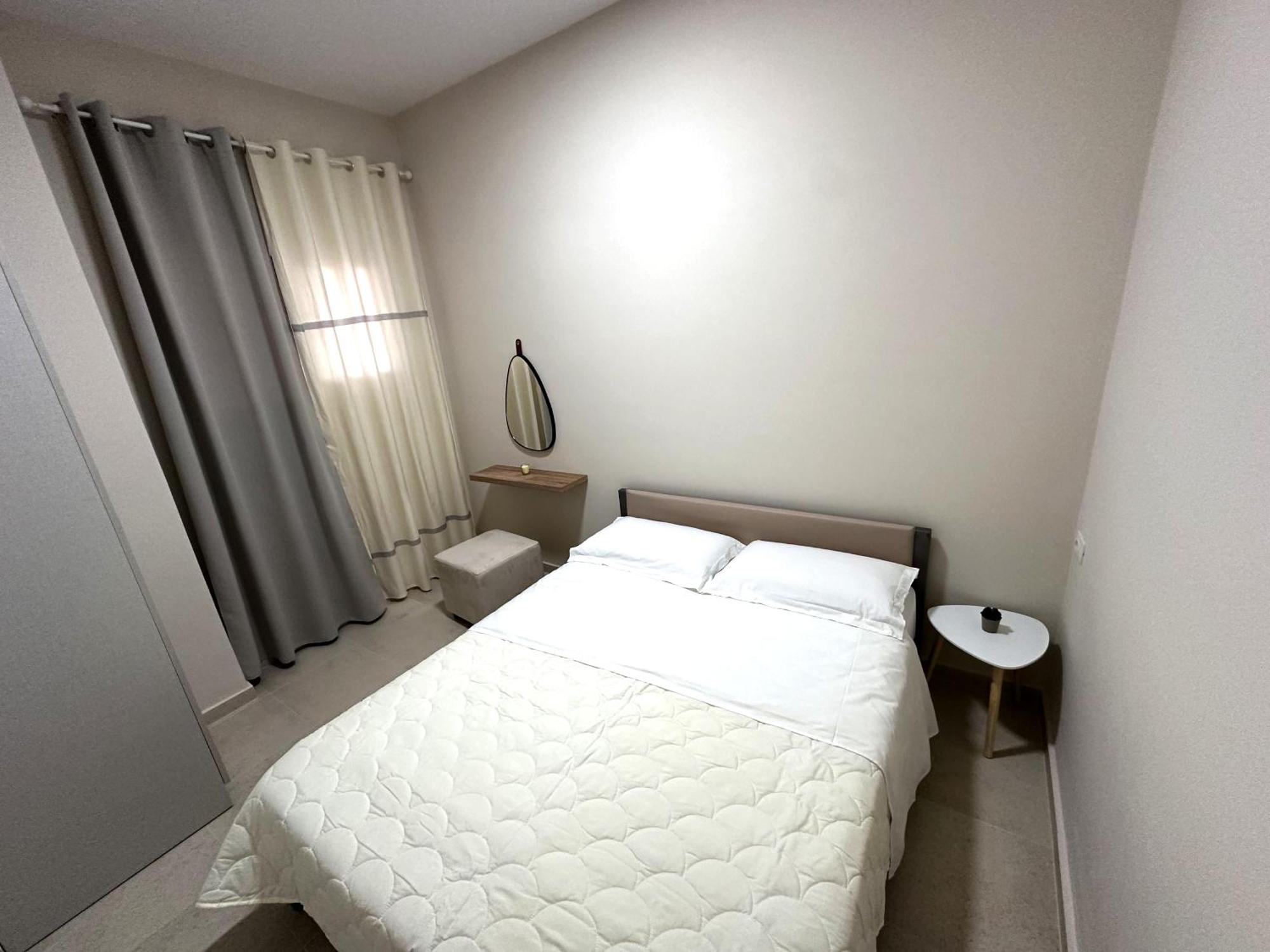 Flutura Apartments Vlorë Esterno foto