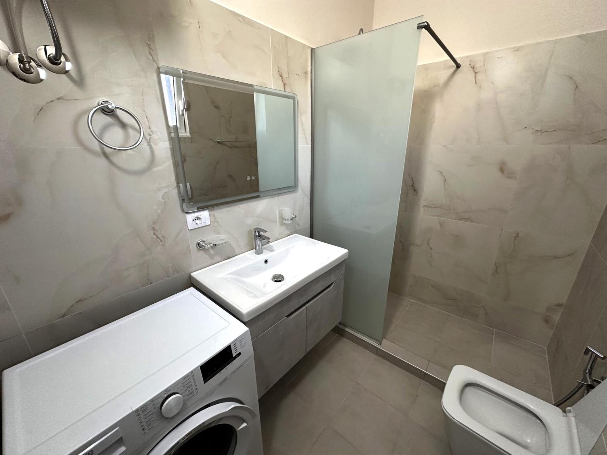 Flutura Apartments Vlorë Esterno foto