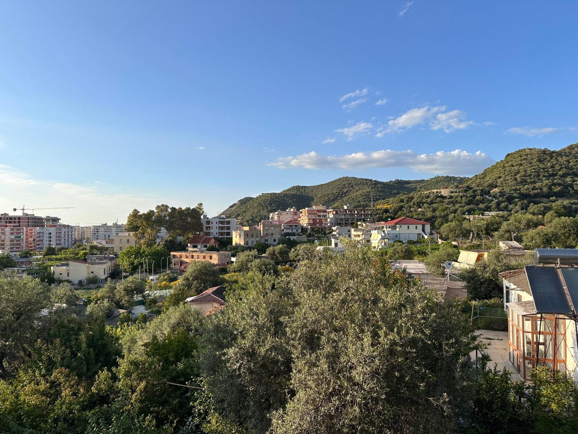 Flutura Apartments Vlorë Esterno foto
